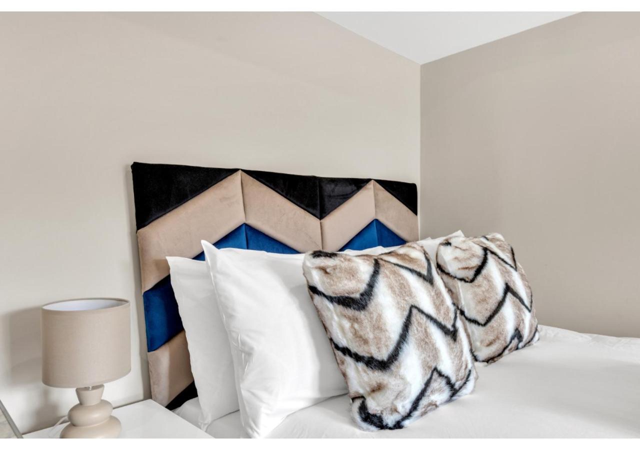 Stay & Explore: Convenient Studio - Prime Location Londres Extérieur photo